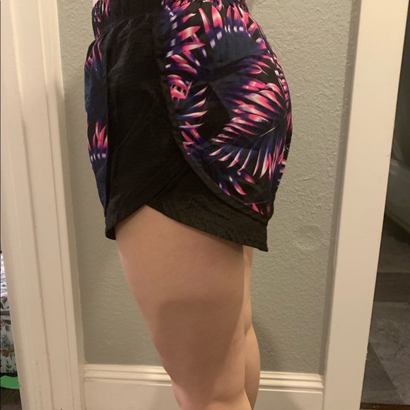 Athletic running shorts - Picture 1 of 3